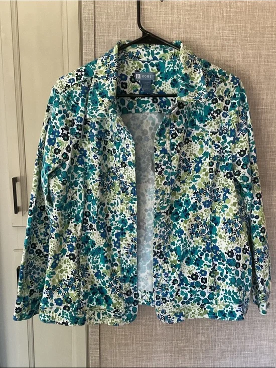 Koret Blue, Teal & Green Floral Button-Front Jacket - Picture 2 of 6
